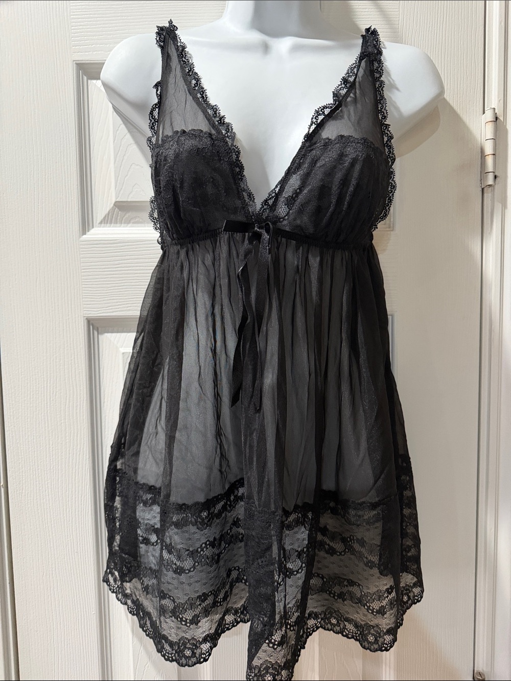 Victoria's Secret vintage Black Sheer Lace Babydoll Chemise